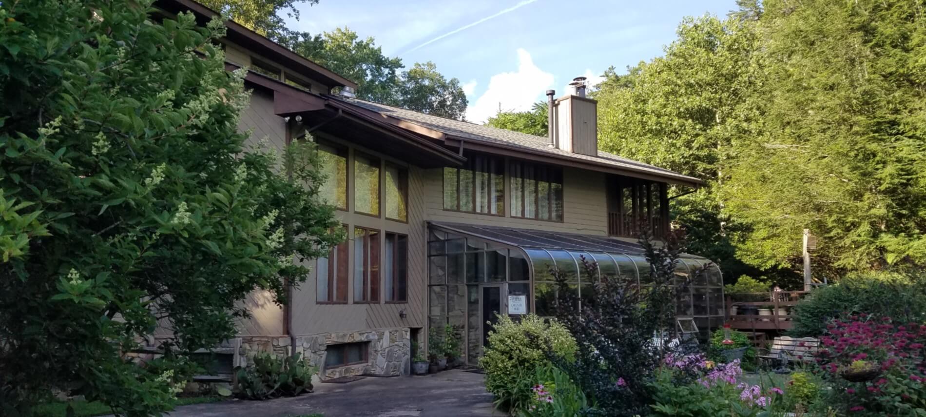 Our B&B Lodging Near Black Mountain North Carolina